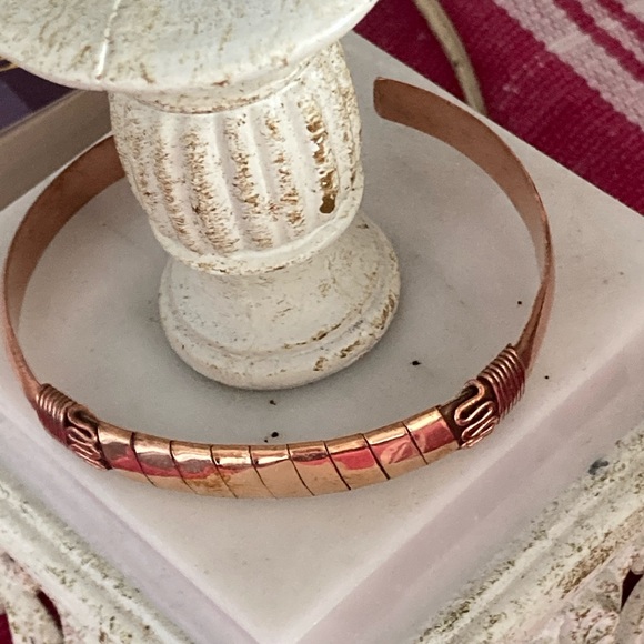Copper Power Bracelets Cuff NWT 100% Pure Copper. Gift box is included 🎁 - Picture 5 of 9